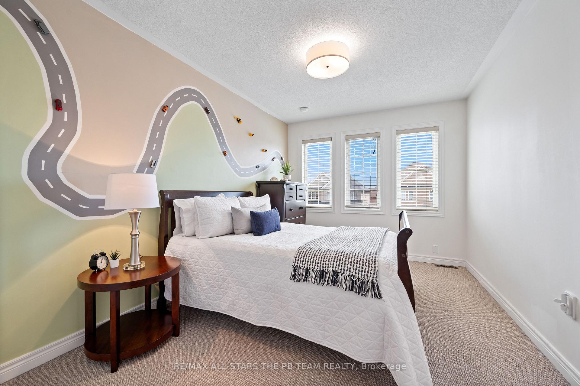 Photo 27 of 42 Spring Arbour Road, Vaughan, Patterson — HOMEH