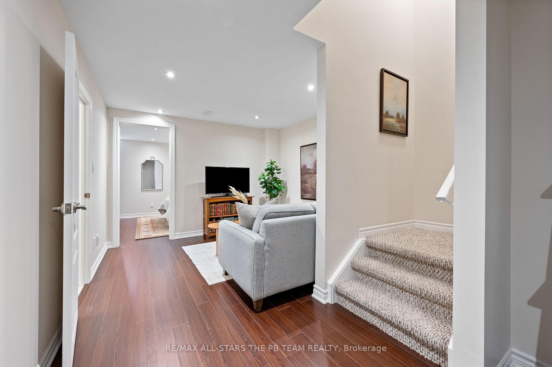 Photo 33 of 42 Spring Arbour Road, Vaughan, Patterson — HOMEH