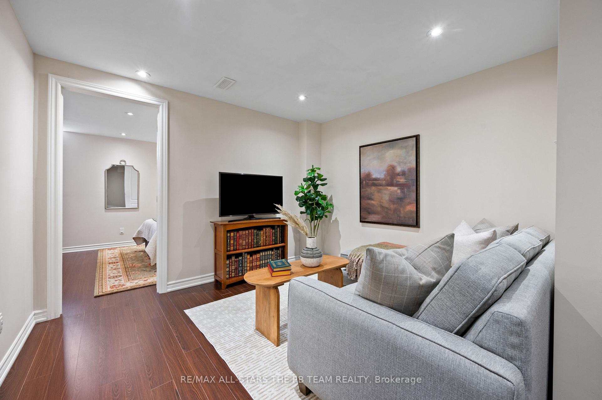 Photo 34 of 42 Spring Arbour Road, Vaughan, Patterson — HOMEH