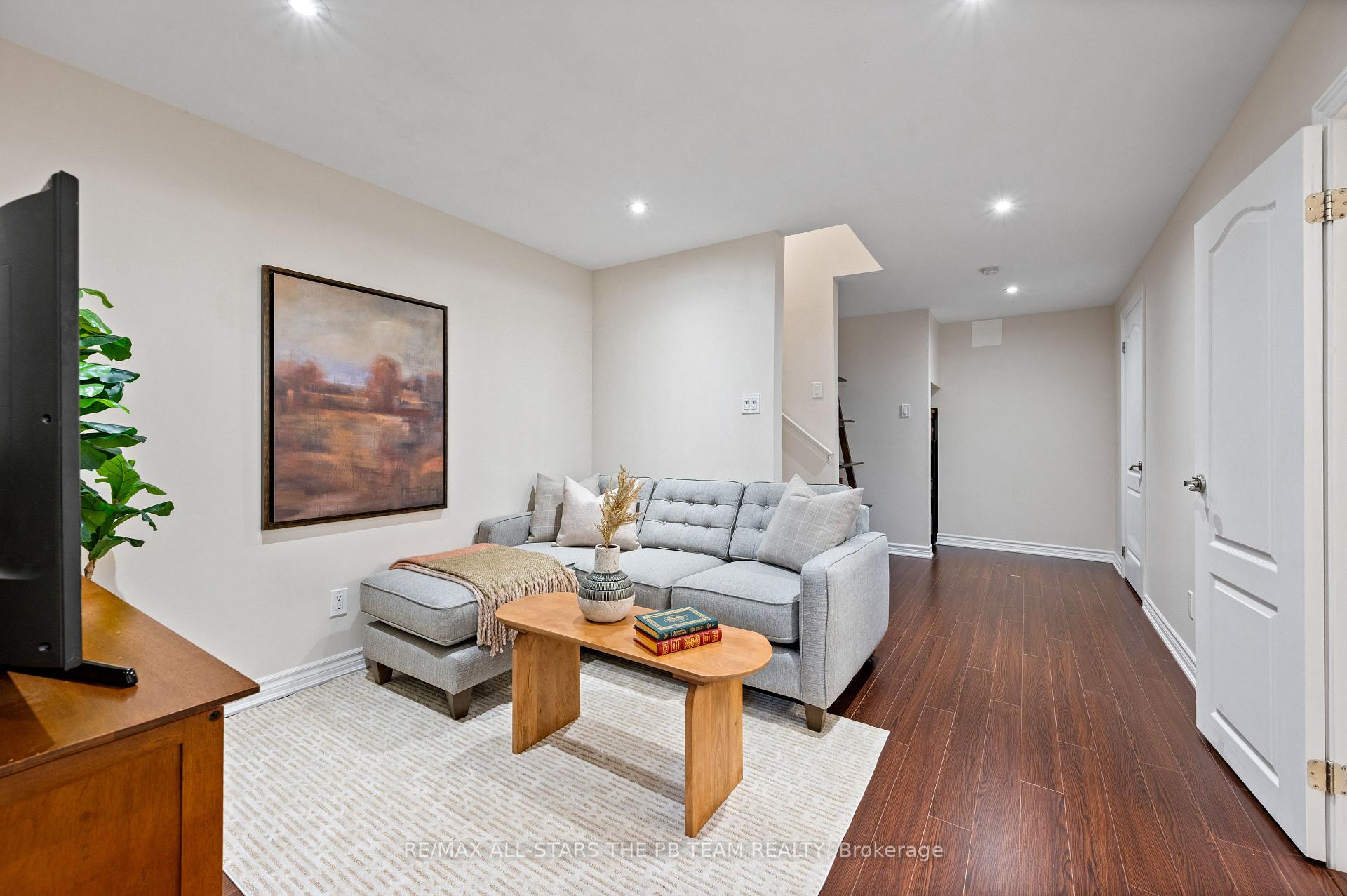 Photo 35 of 42 Spring Arbour Road, Vaughan, Patterson — HOMEH