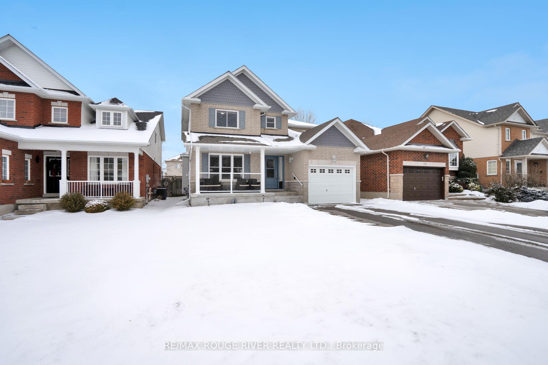 Photo 2 of 577 Woodmount Crescent, Oshawa, Samac — HOMEH