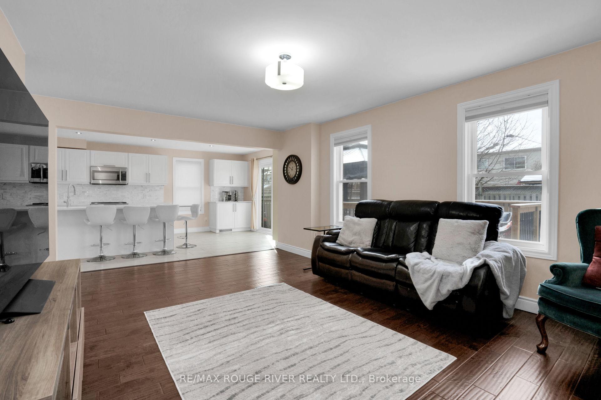 Photo 13 of 577 Woodmount Crescent, Oshawa, Samac — HOMEH