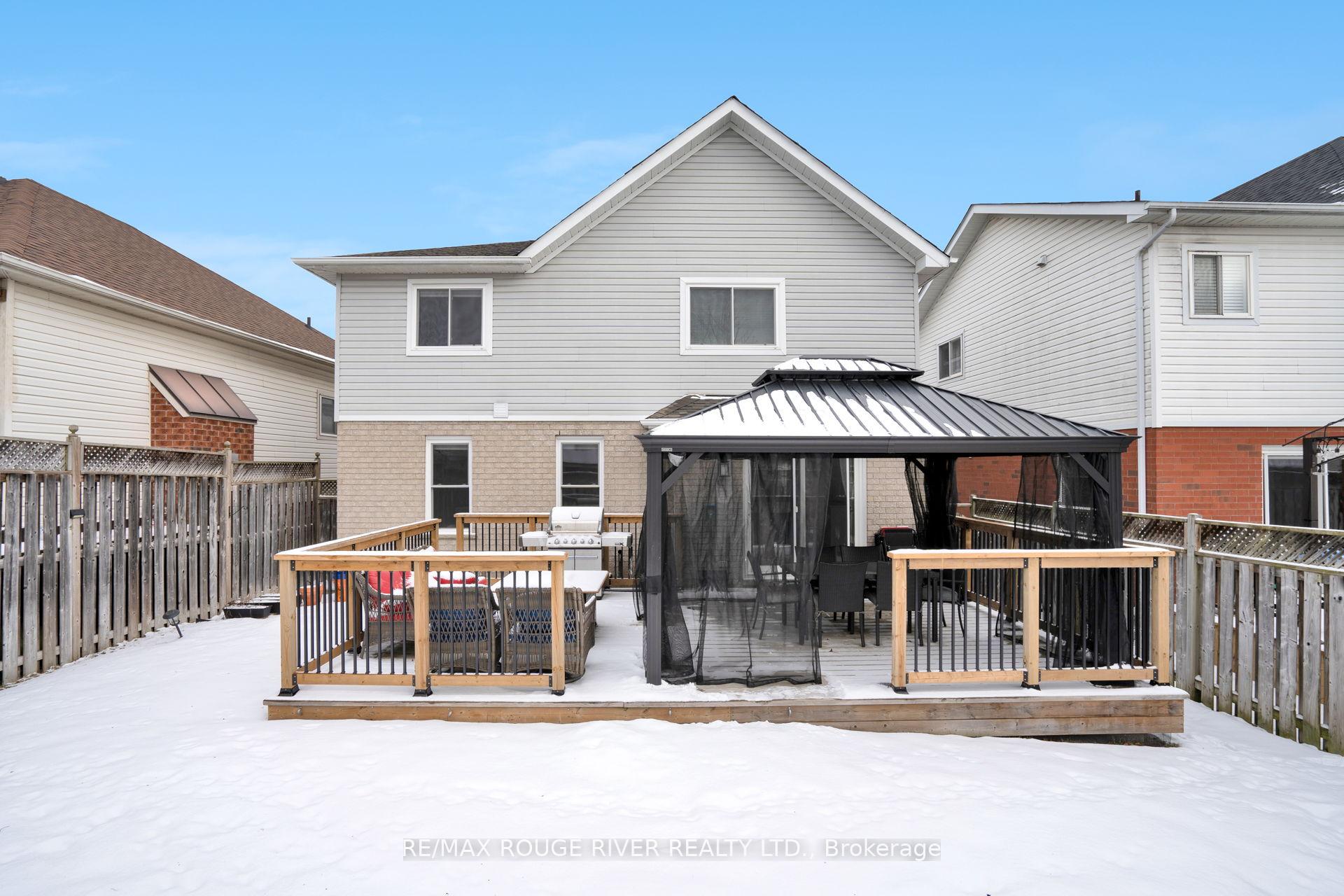 Photo 18 of 577 Woodmount Crescent, Oshawa, Samac — HOMEH