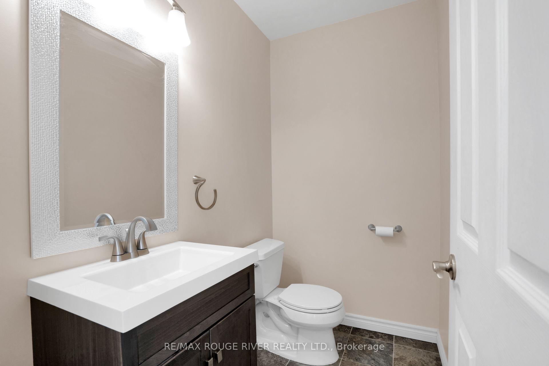 Photo 20 of 577 Woodmount Crescent, Oshawa, Samac — HOMEH