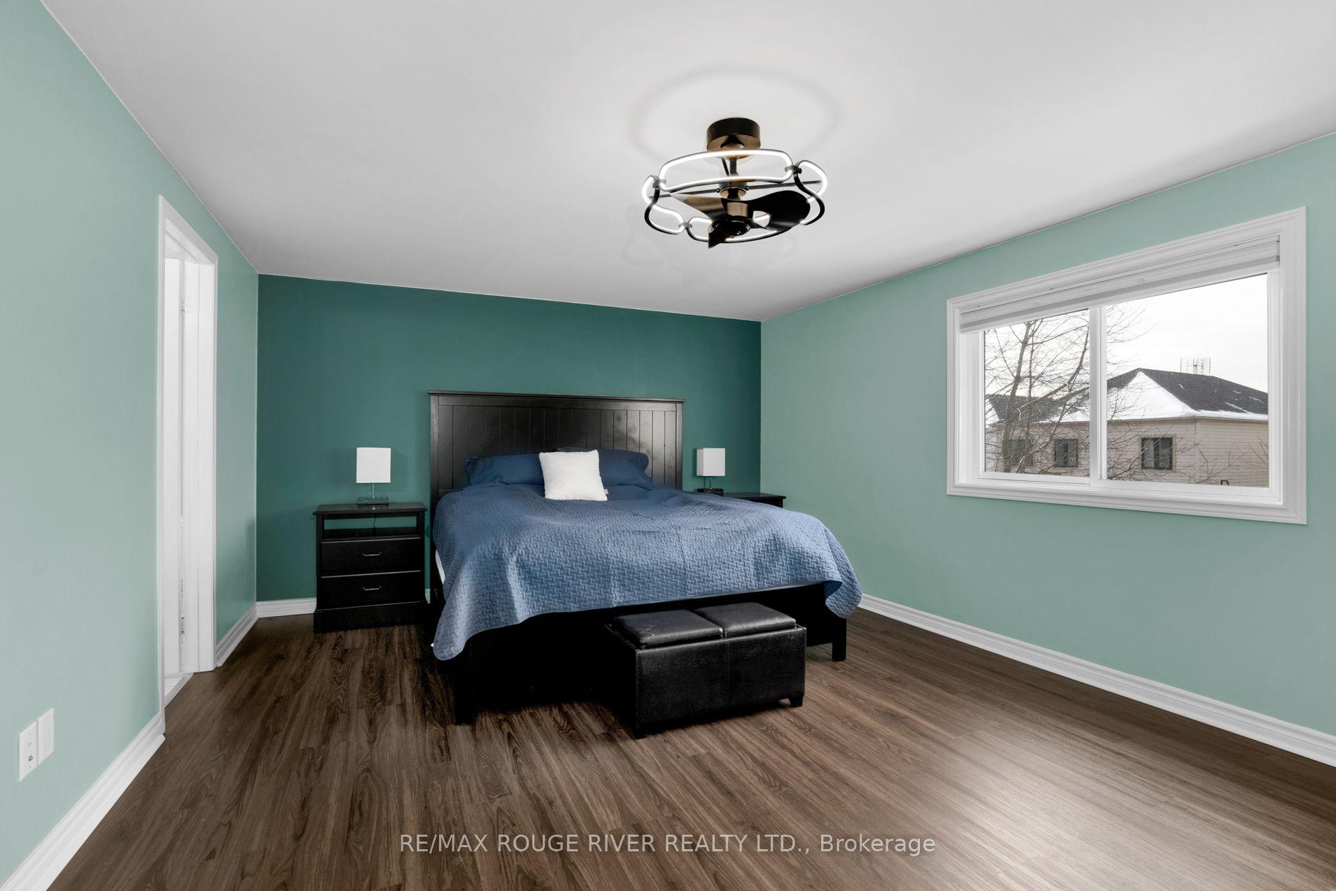 Photo 24 of 577 Woodmount Crescent, Oshawa, Samac — HOMEH