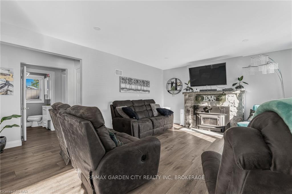 Photo 9 of 548 Wright Street, Welland, Lincoln/Crowland — HOMEH