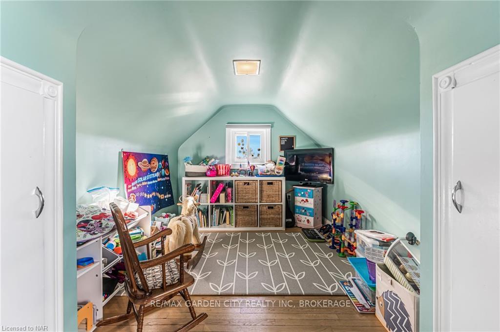 Photo 18 of 548 Wright Street, Welland, Lincoln/Crowland — HOMEH