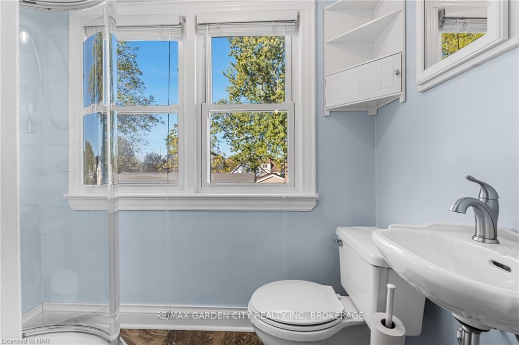 Photo 22 of 548 Wright Street, Welland, Lincoln/Crowland — HOMEH