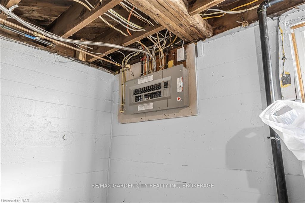 Photo 27 of 548 Wright Street, Welland, Lincoln/Crowland — HOMEH