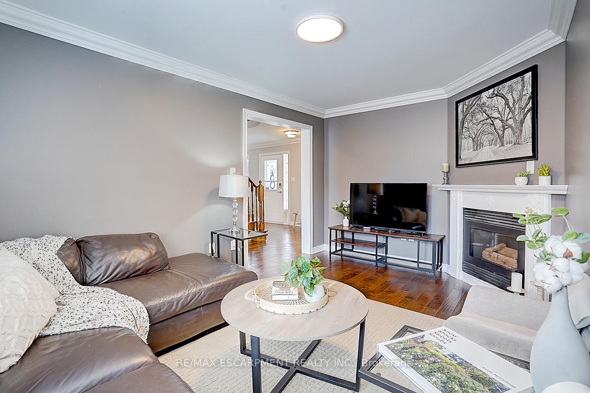 Photo 11 of 11 Rosanna Crescent, Vaughan, Maple — HOMEH