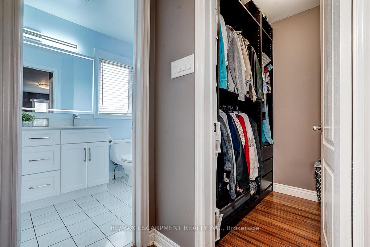 Photo 19 of 11 Rosanna Crescent, Vaughan, Maple — HOMEH