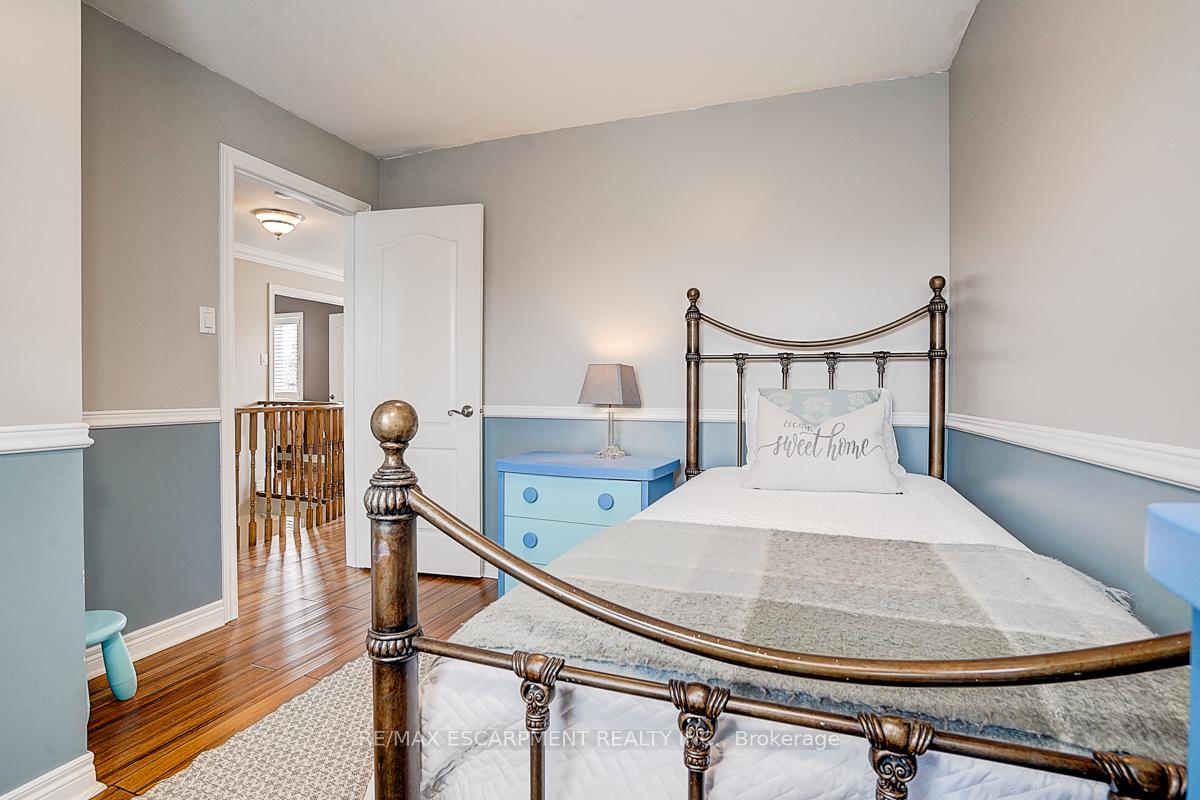 Photo 23 of 11 Rosanna Crescent, Vaughan, Maple — HOMEH