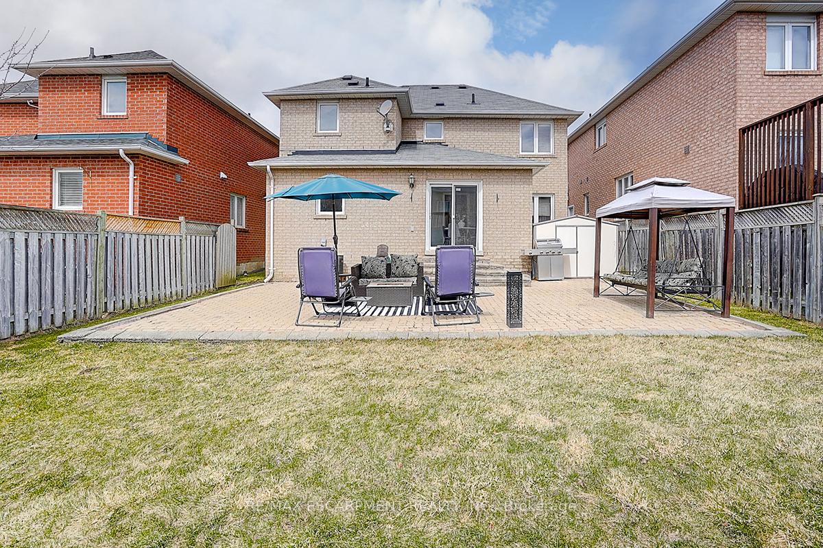 Photo 29 of 11 Rosanna Crescent, Vaughan, Maple — HOMEH