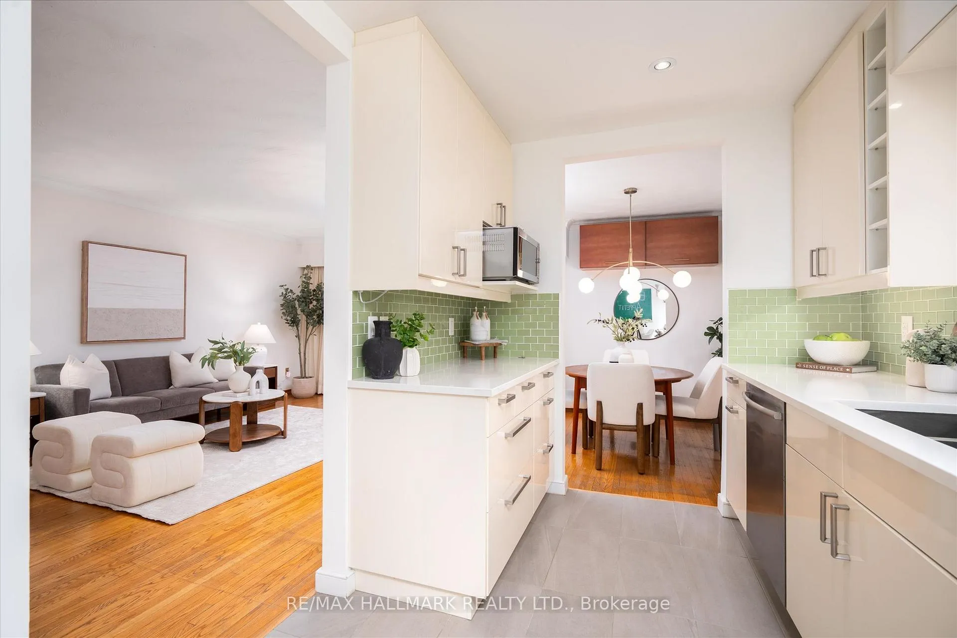 Photo 9 of 3782 St.Clair Avenue E, Scarborough, Cliffcrest — HOMEH