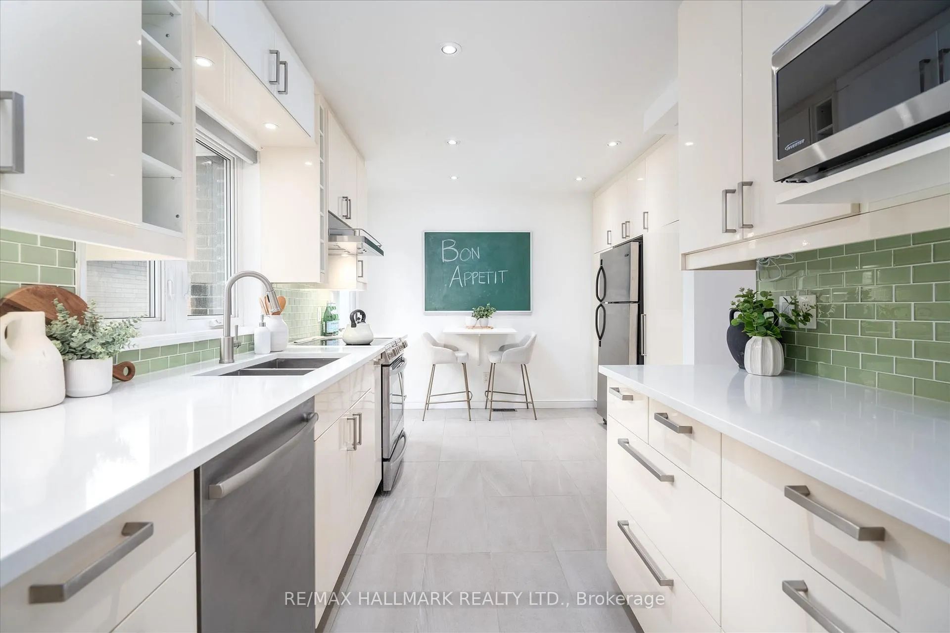Photo 10 of 3782 St.Clair Avenue E, Scarborough, Cliffcrest — HOMEH