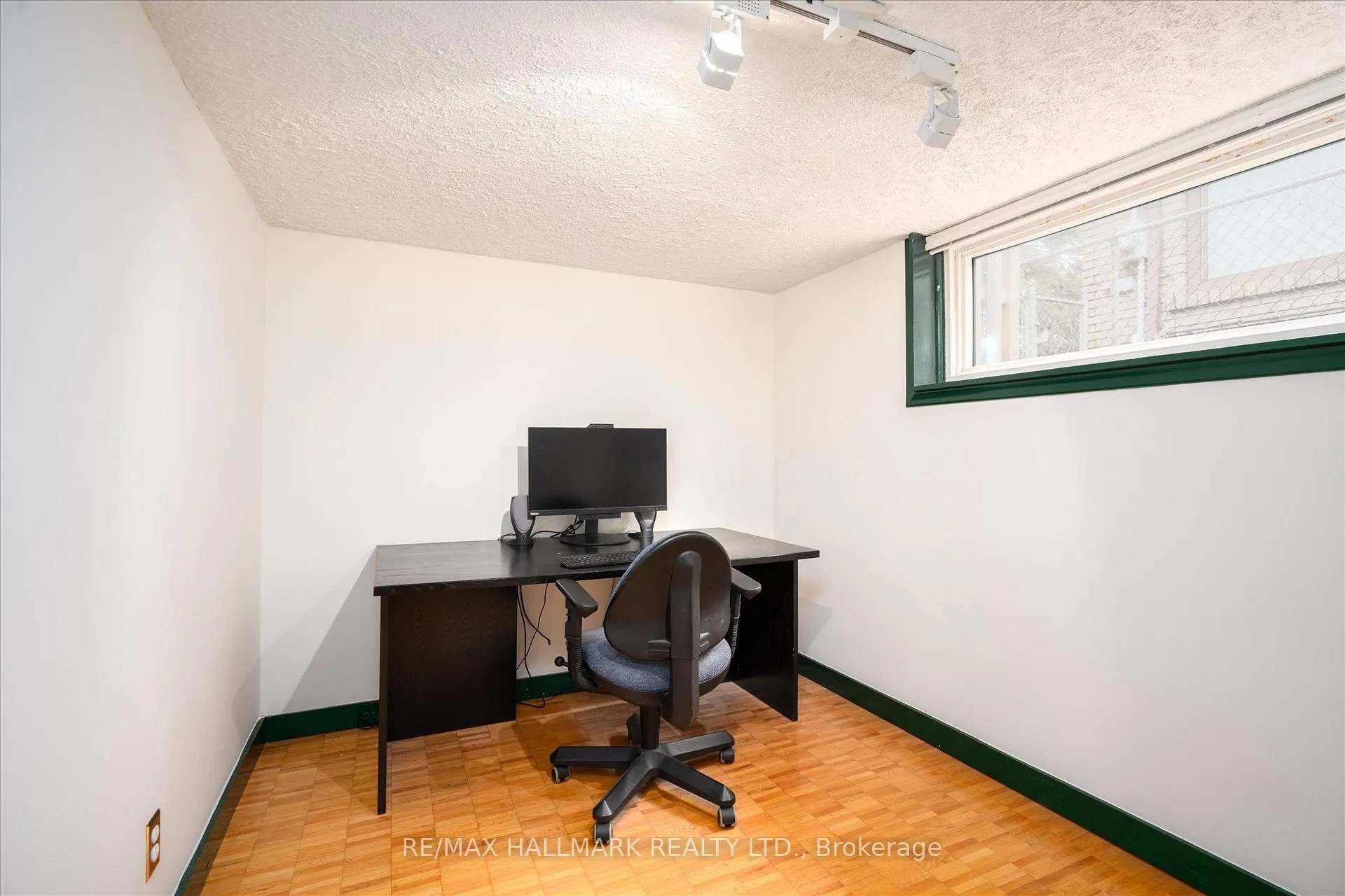 Photo 25 of 3782 St.Clair Avenue E, Scarborough, Cliffcrest — HOMEH