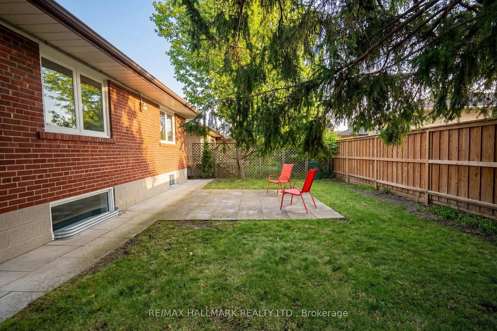 Photo 32 of 3782 St.Clair Avenue E, Scarborough, Cliffcrest — HOMEH