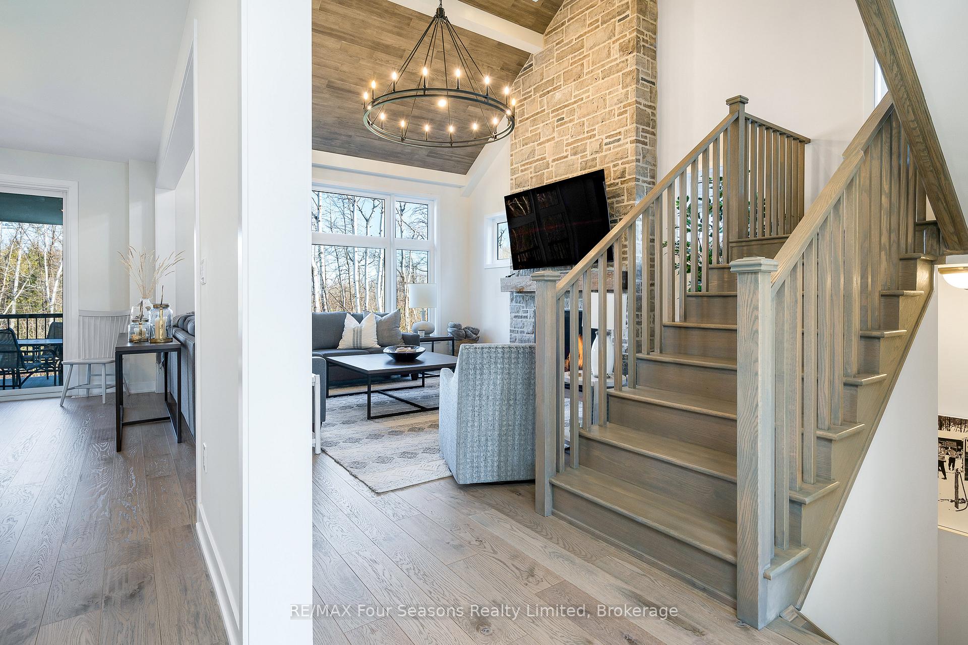 Photo 2 of 176 Springside Crescent, Blue Mountains — HOMEH