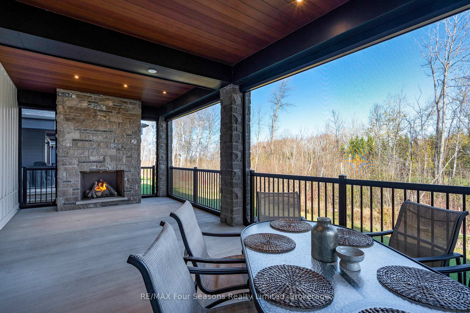Photo 24 of 176 Springside Crescent, Blue Mountains — HOMEH