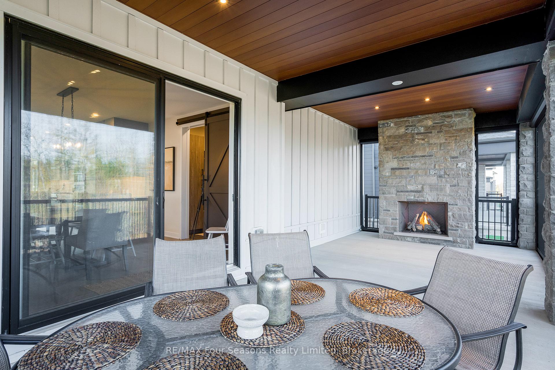 Photo 20 of 176 Springside Crescent, Blue Mountains — HOMEH