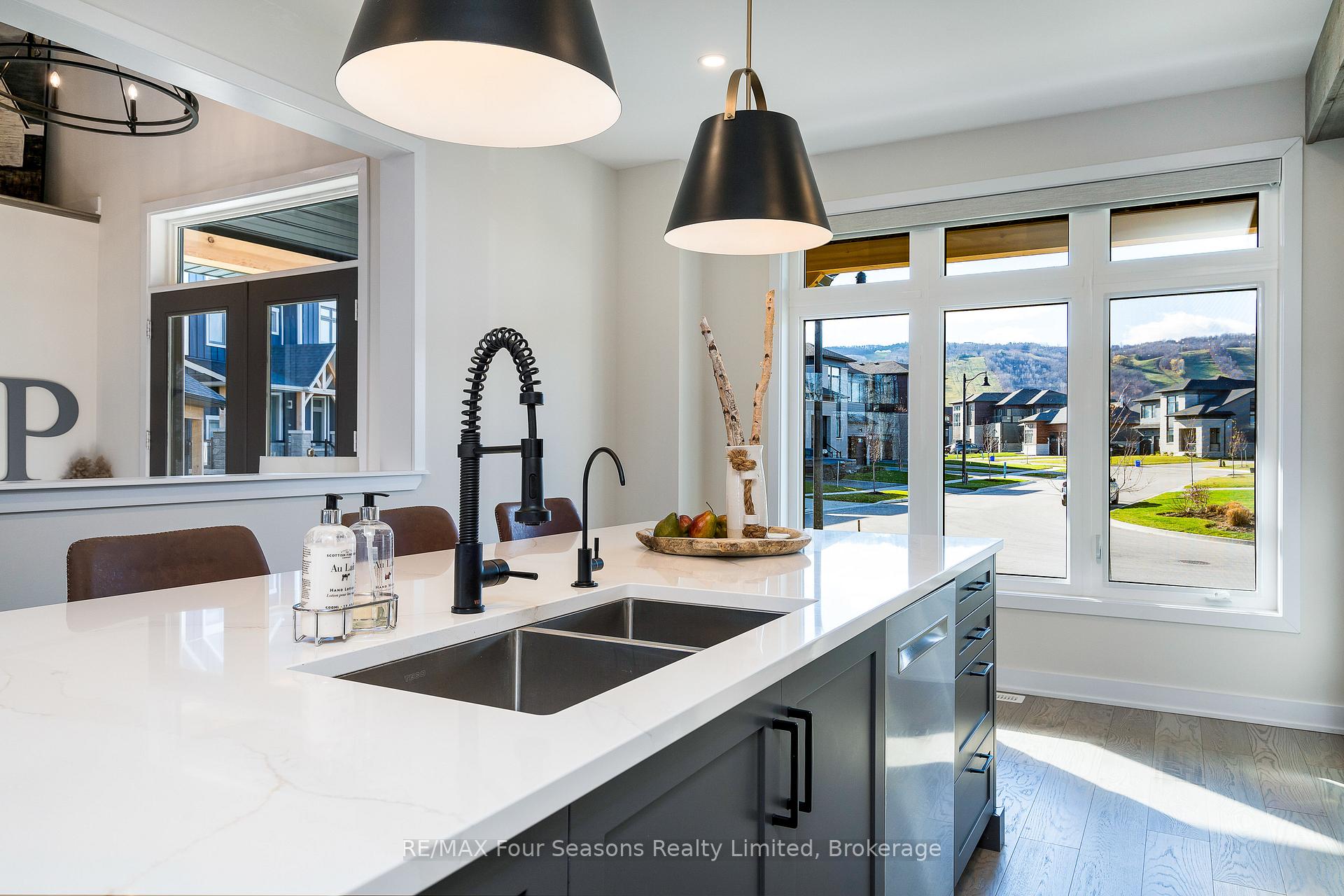 Photo 27 of 176 Springside Crescent, Blue Mountains — HOMEH