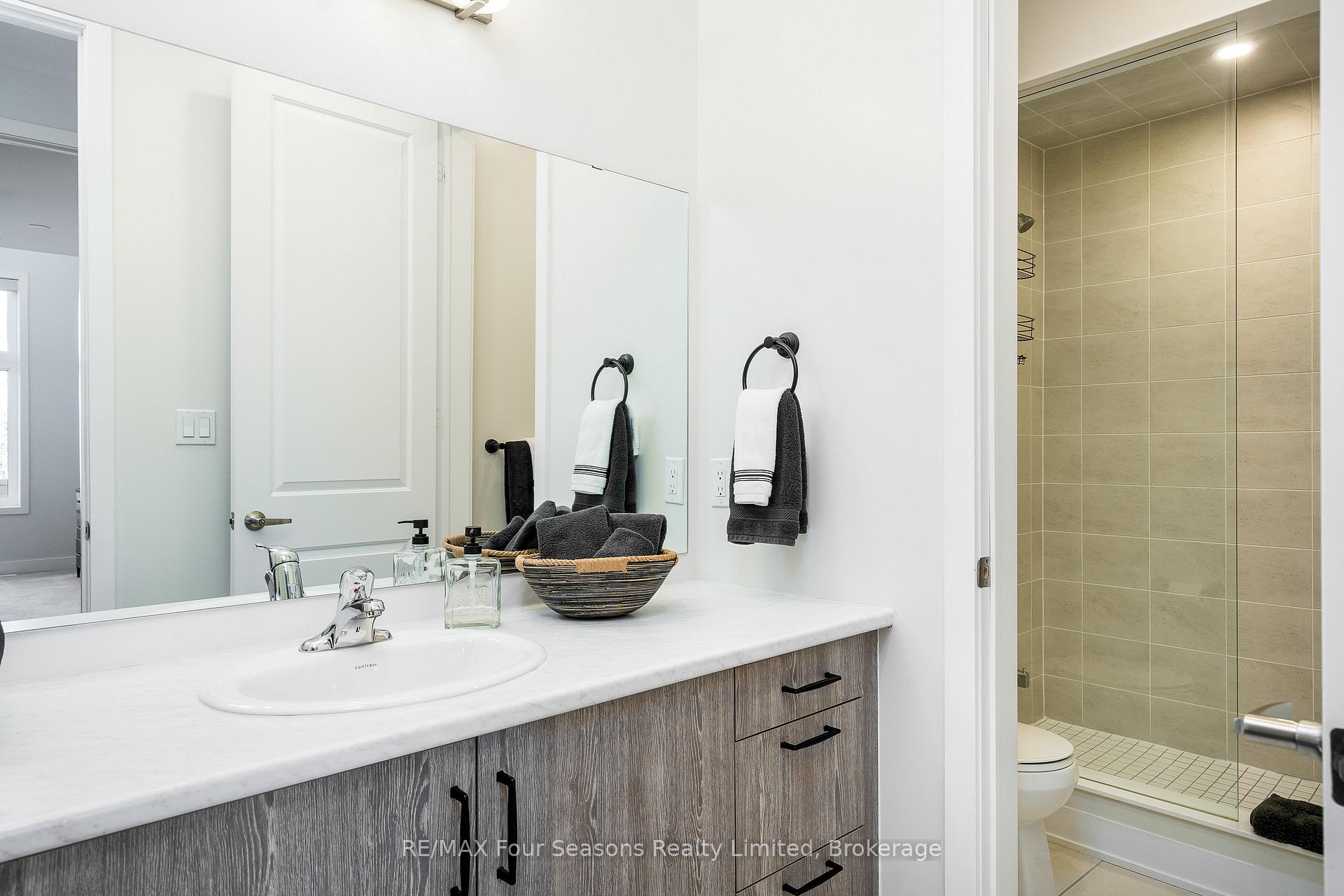 Photo 45 of 176 Springside Crescent, Blue Mountains — HOMEH