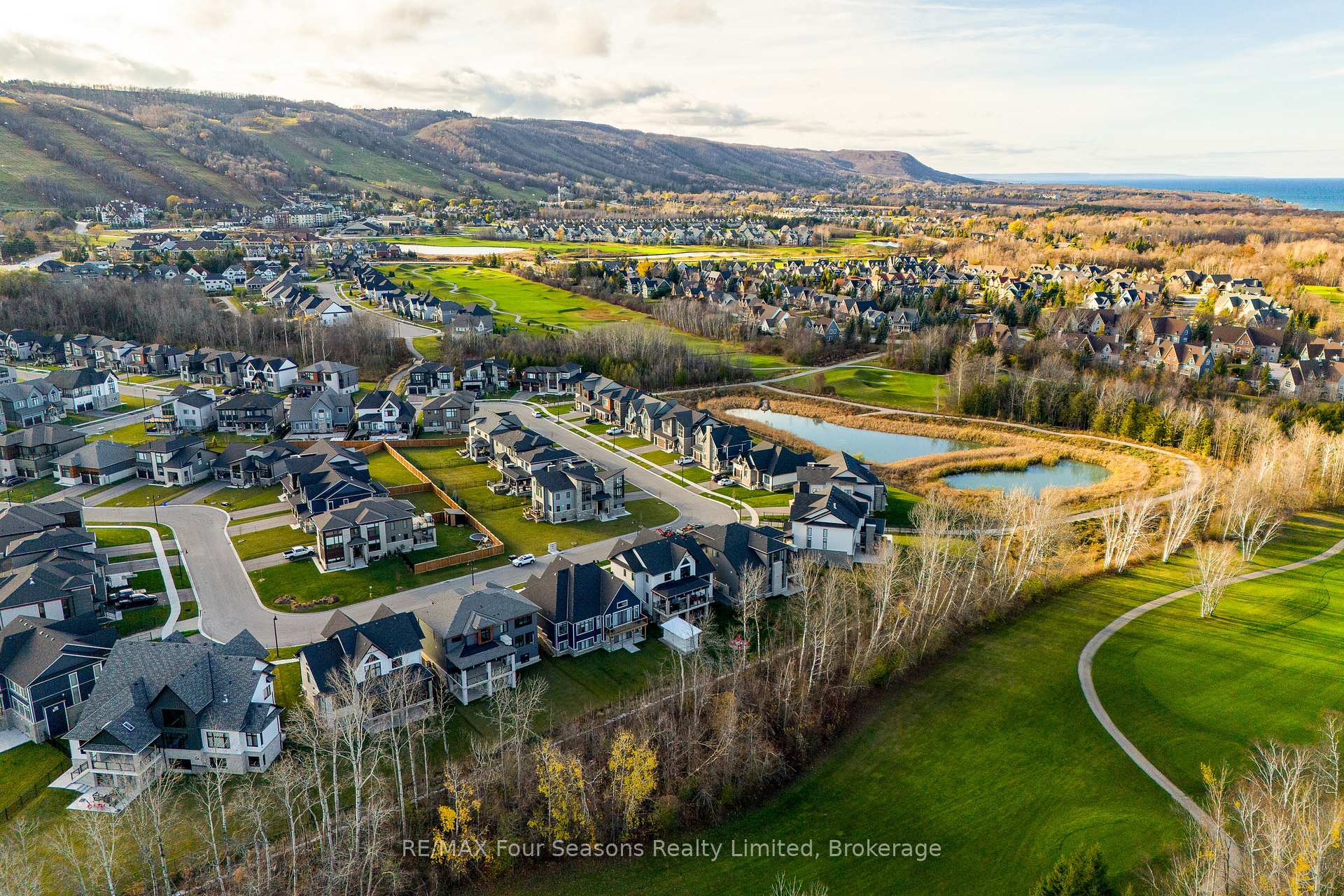 Photo 44 of 176 Springside Crescent, Blue Mountains — HOMEH