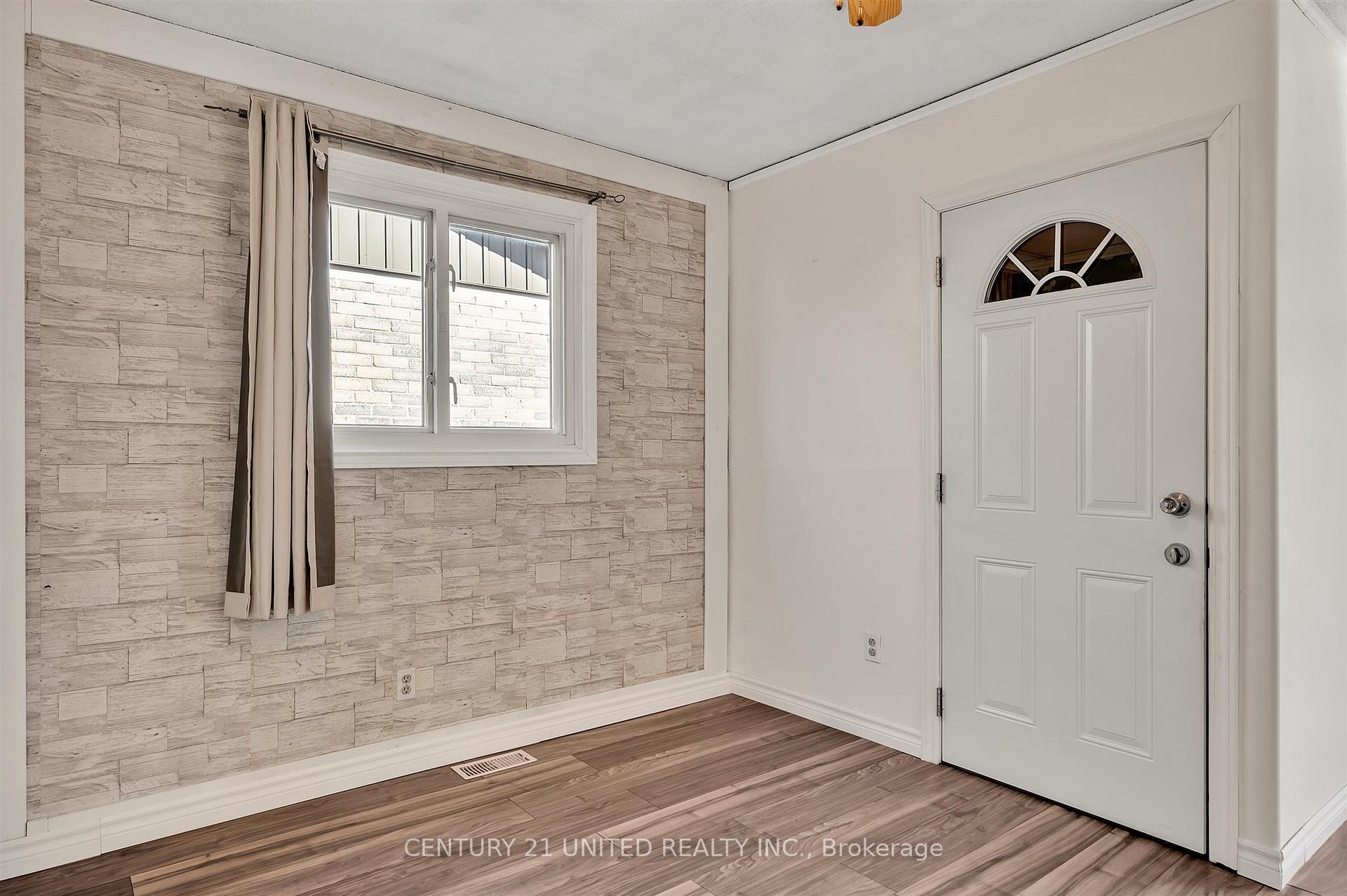 Photo 12 of 719 Mountain Ash Road, Peterborough, Otonabee Ward 1 — HOMEH