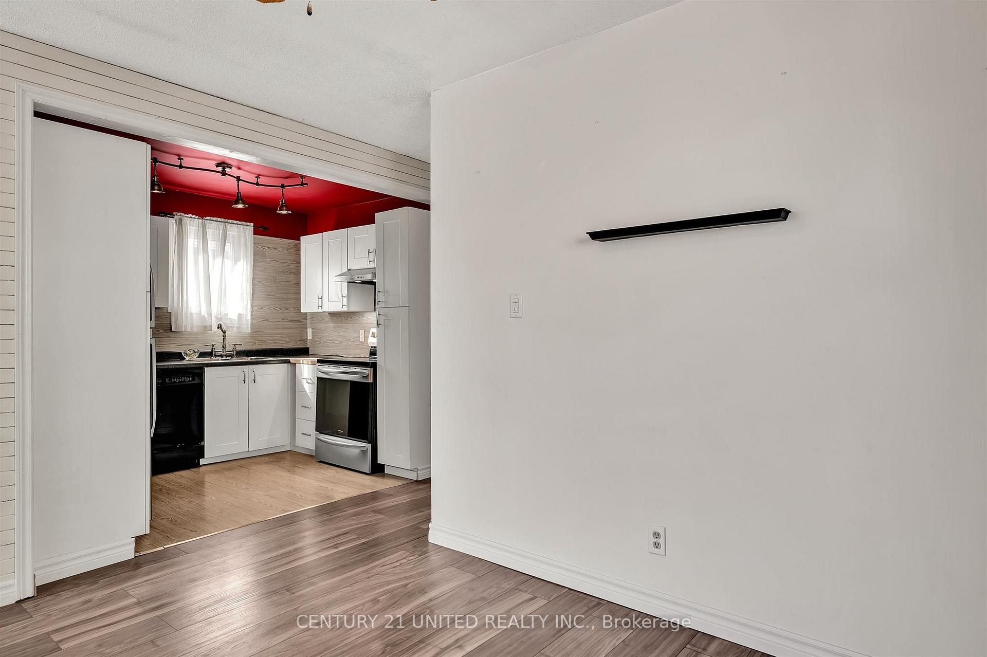 Photo 13 of 719 Mountain Ash Road, Peterborough, Otonabee Ward 1 — HOMEH