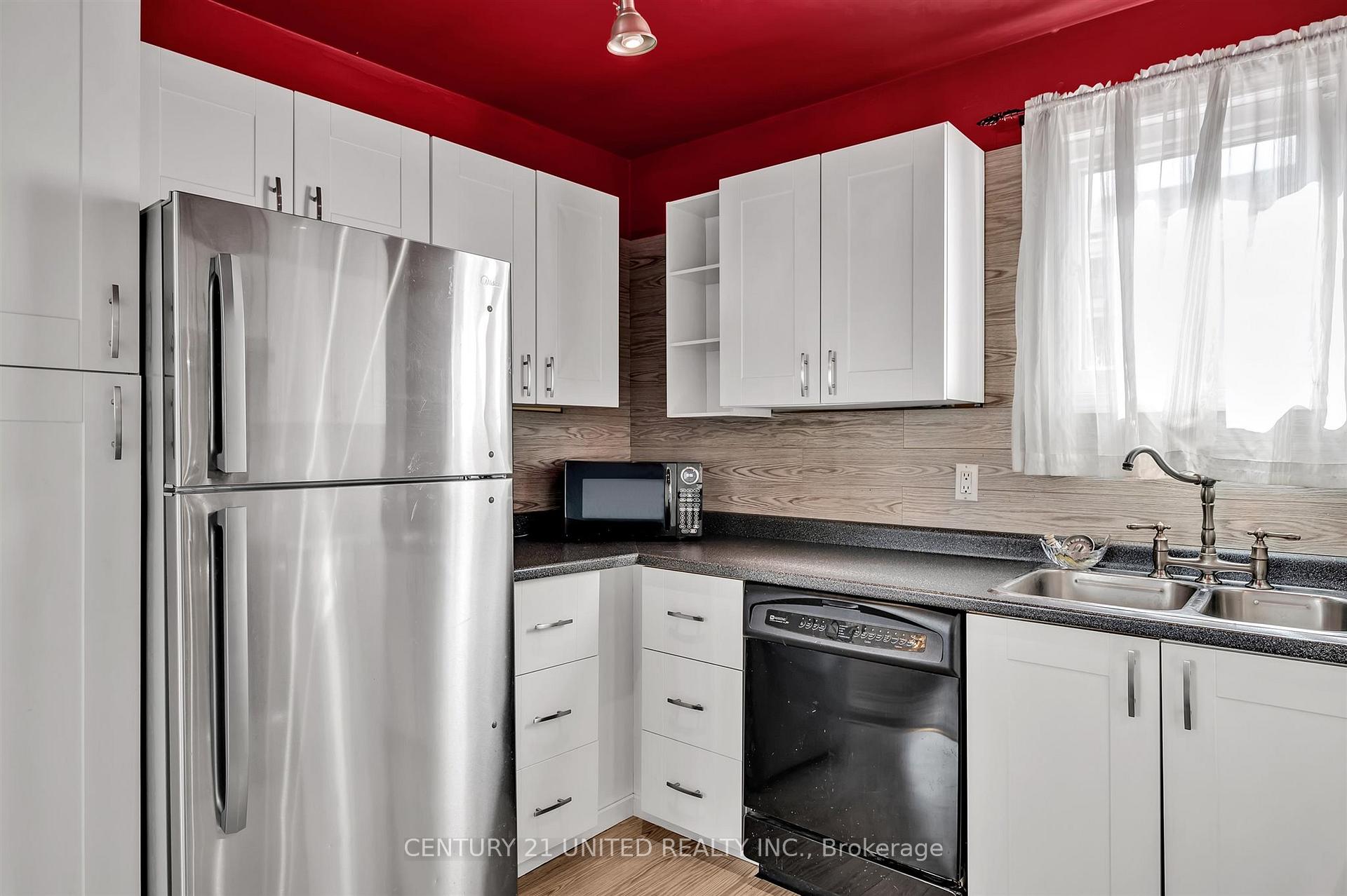 Photo 17 of 719 Mountain Ash Road, Peterborough, Otonabee Ward 1 — HOMEH