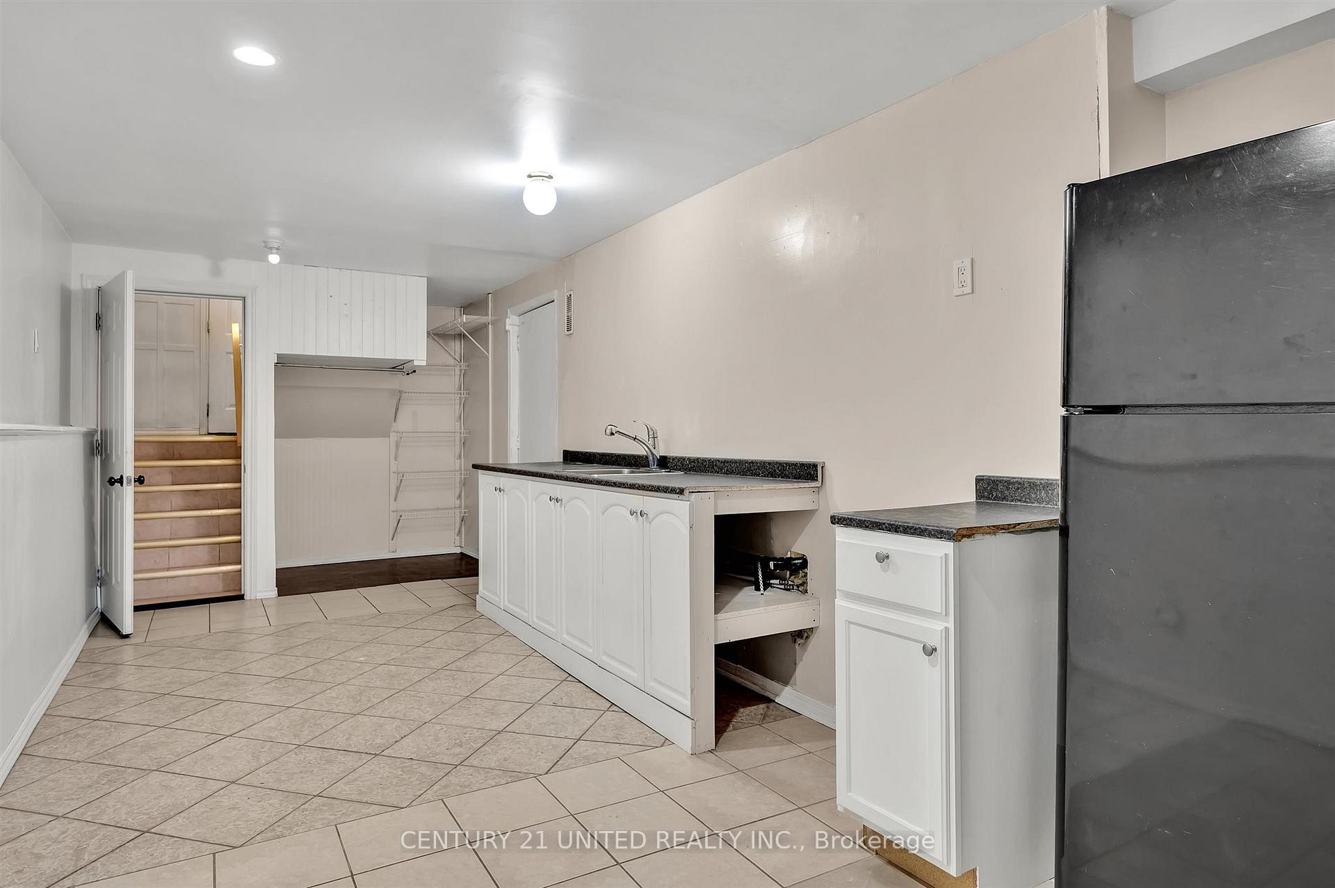 Photo 31 of 719 Mountain Ash Road, Peterborough, Otonabee Ward 1 — HOMEH