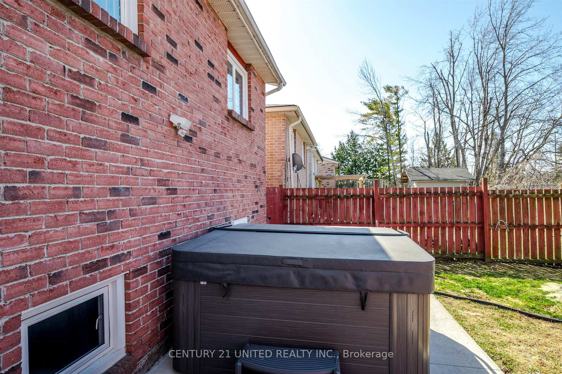Photo 44 of 719 Mountain Ash Road, Peterborough, Otonabee Ward 1 — HOMEH