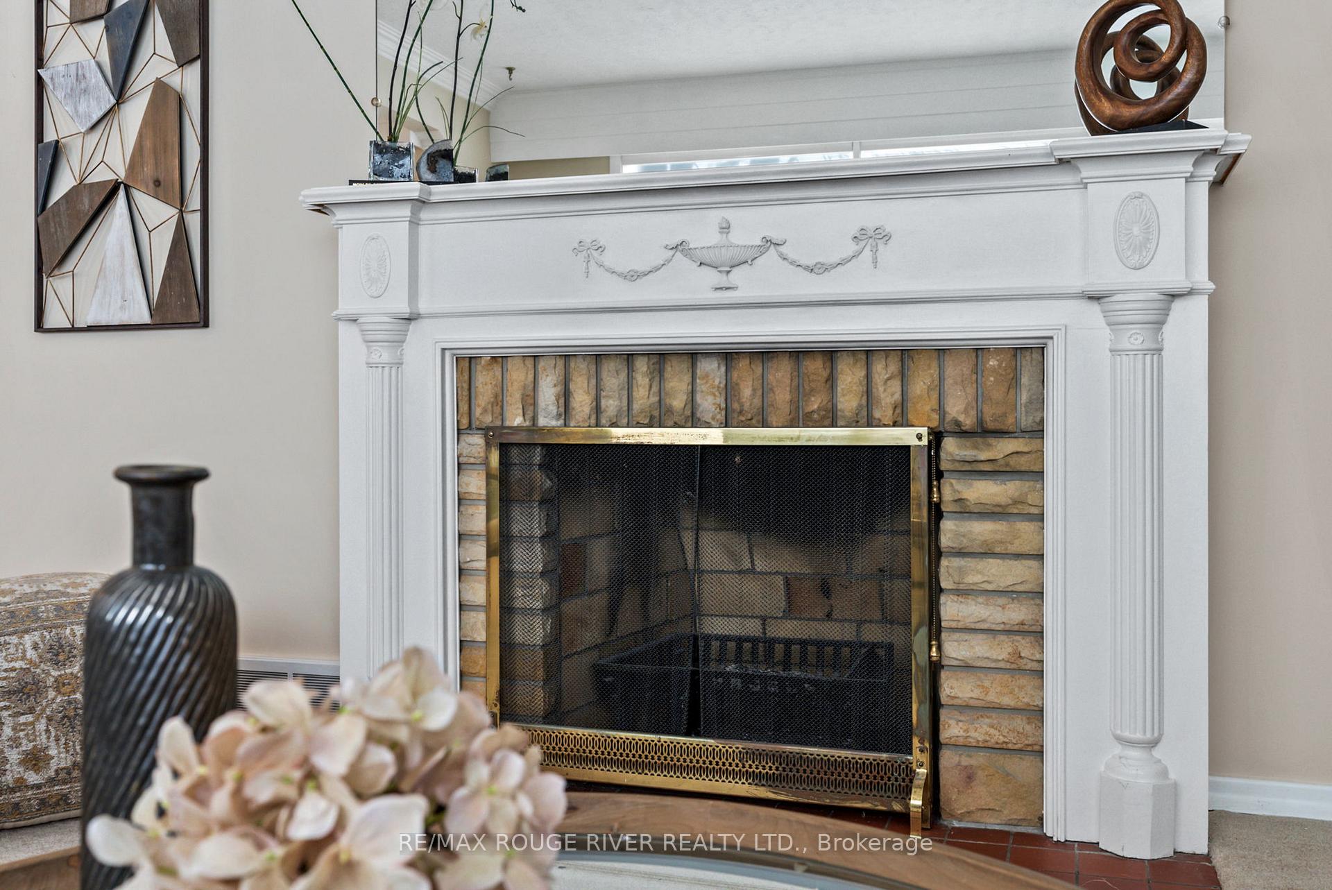 Photo 7 of 811 Bessborough Drive, Oshawa, Centennial — HOMEH