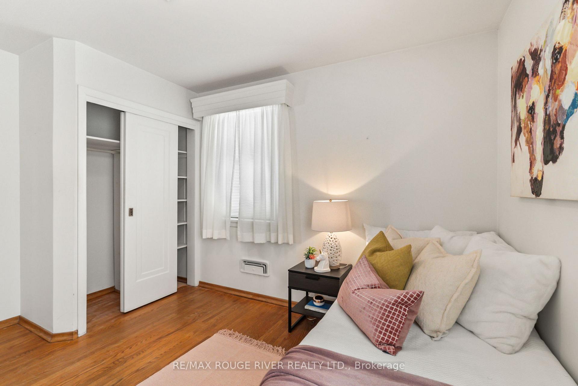 Photo 28 of 811 Bessborough Drive, Oshawa, Centennial — HOMEH