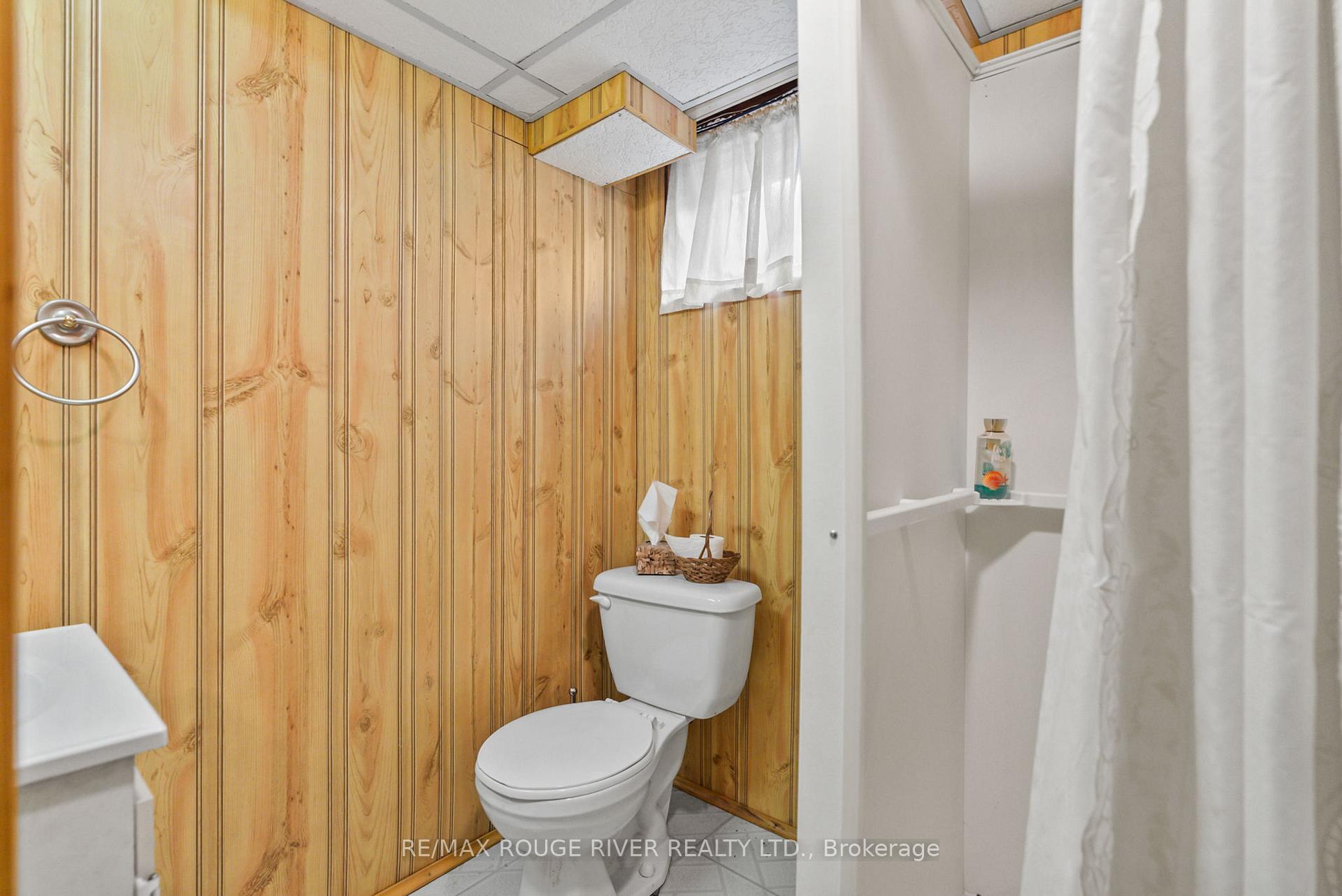Photo 30 of 811 Bessborough Drive, Oshawa, Centennial — HOMEH