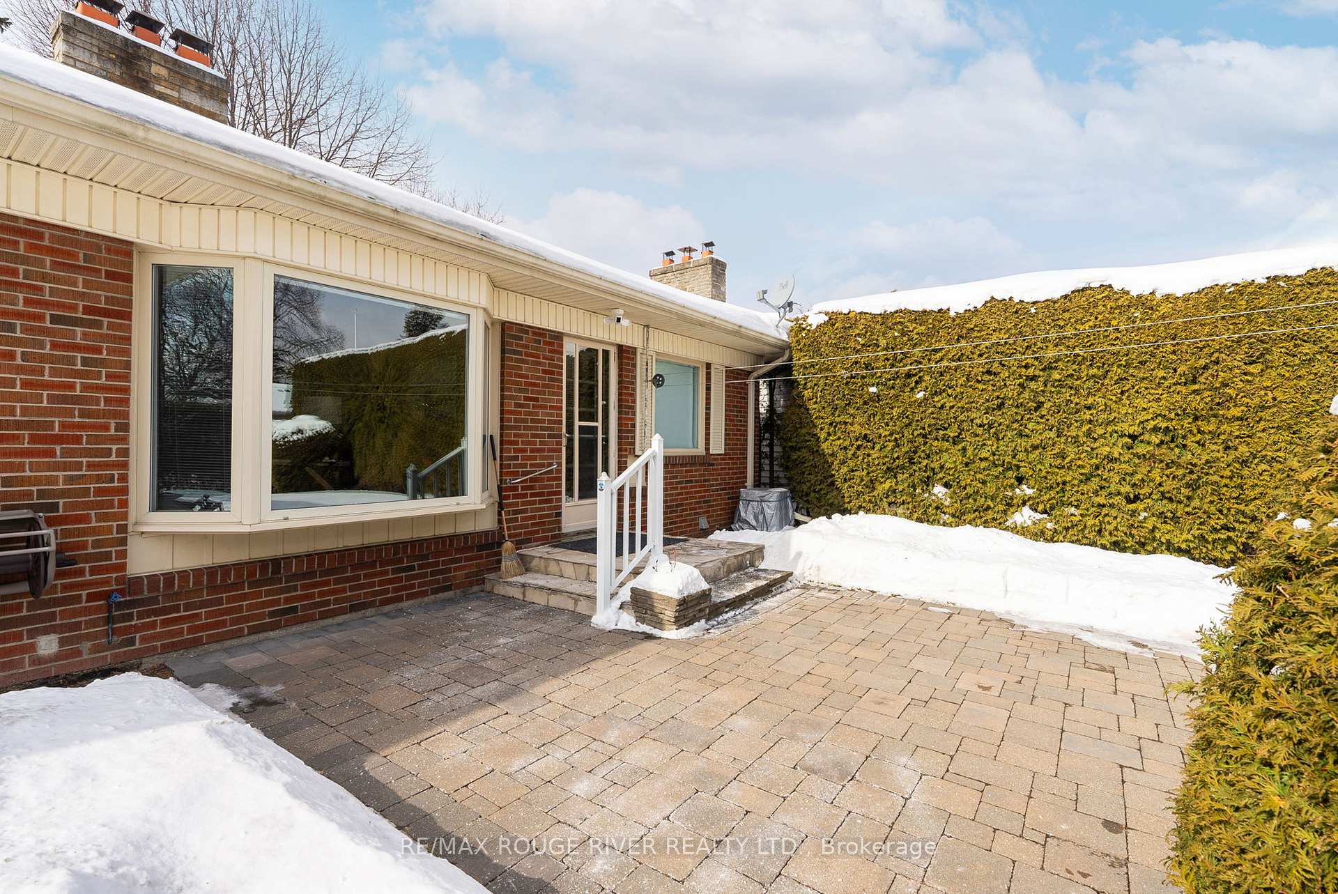 Photo 33 of 811 Bessborough Drive, Oshawa, Centennial — HOMEH
