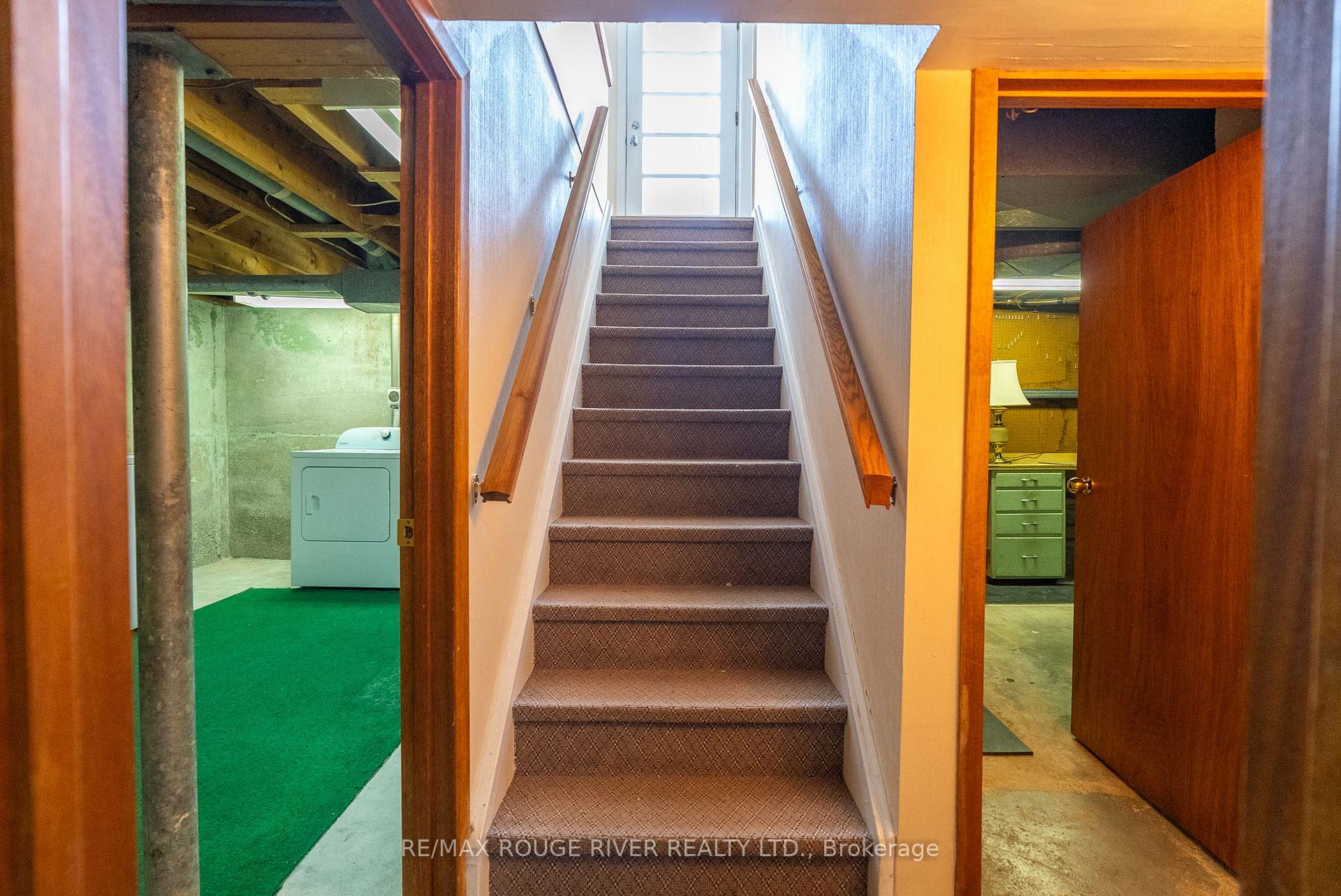 Photo 38 of 811 Bessborough Drive, Oshawa, Centennial — HOMEH