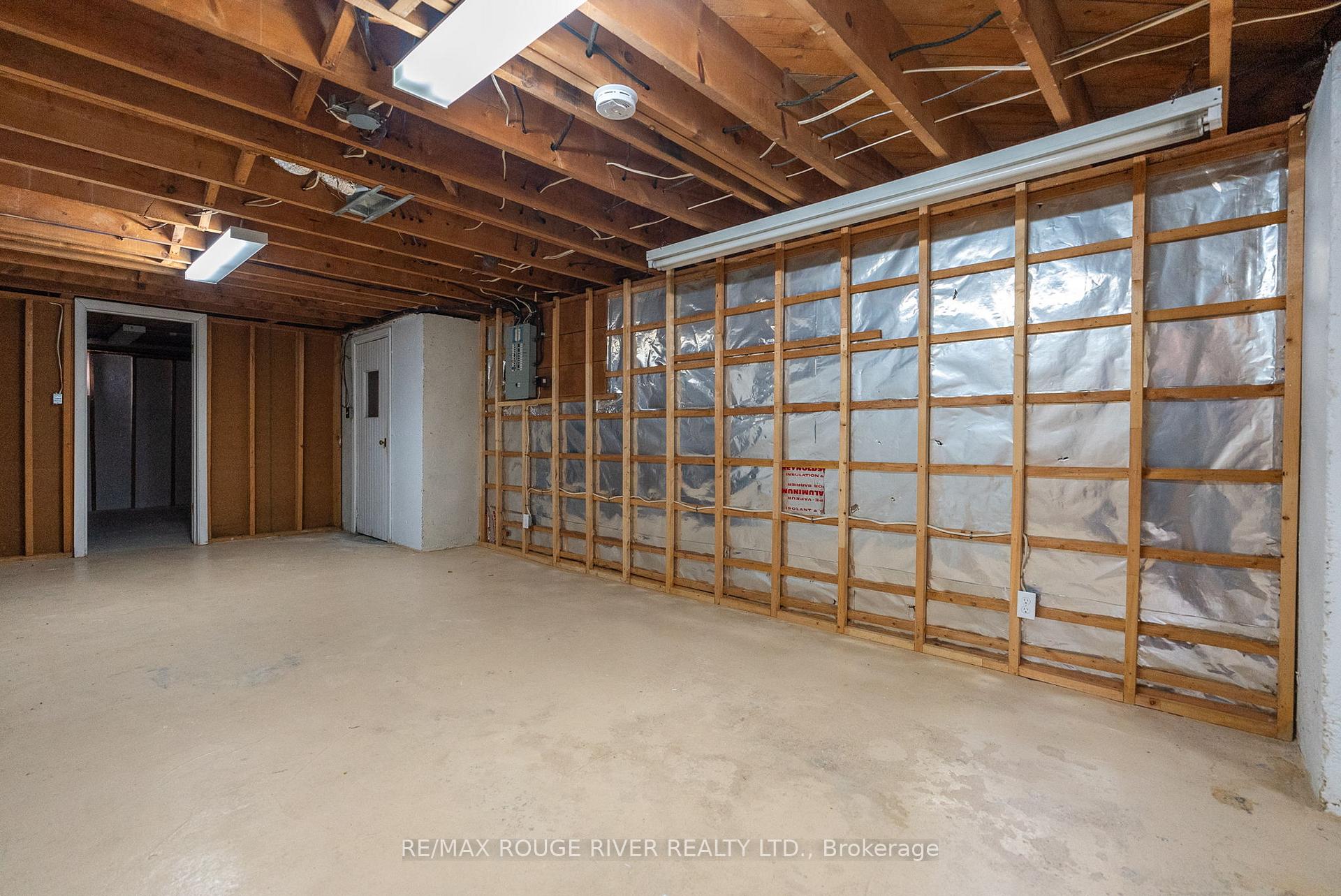 Photo 39 of 811 Bessborough Drive, Oshawa, Centennial — HOMEH