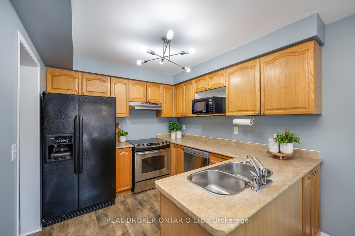 Photo 8 of 1326 Andover Drive, Oshawa, Eastdale — HOMEH