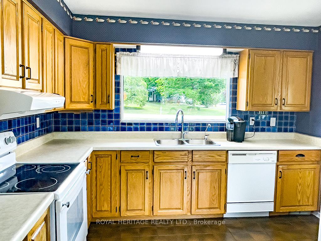 Photo 10 of 80 Greenfield Park, Belleville, Thurlow Ward — HOMEH