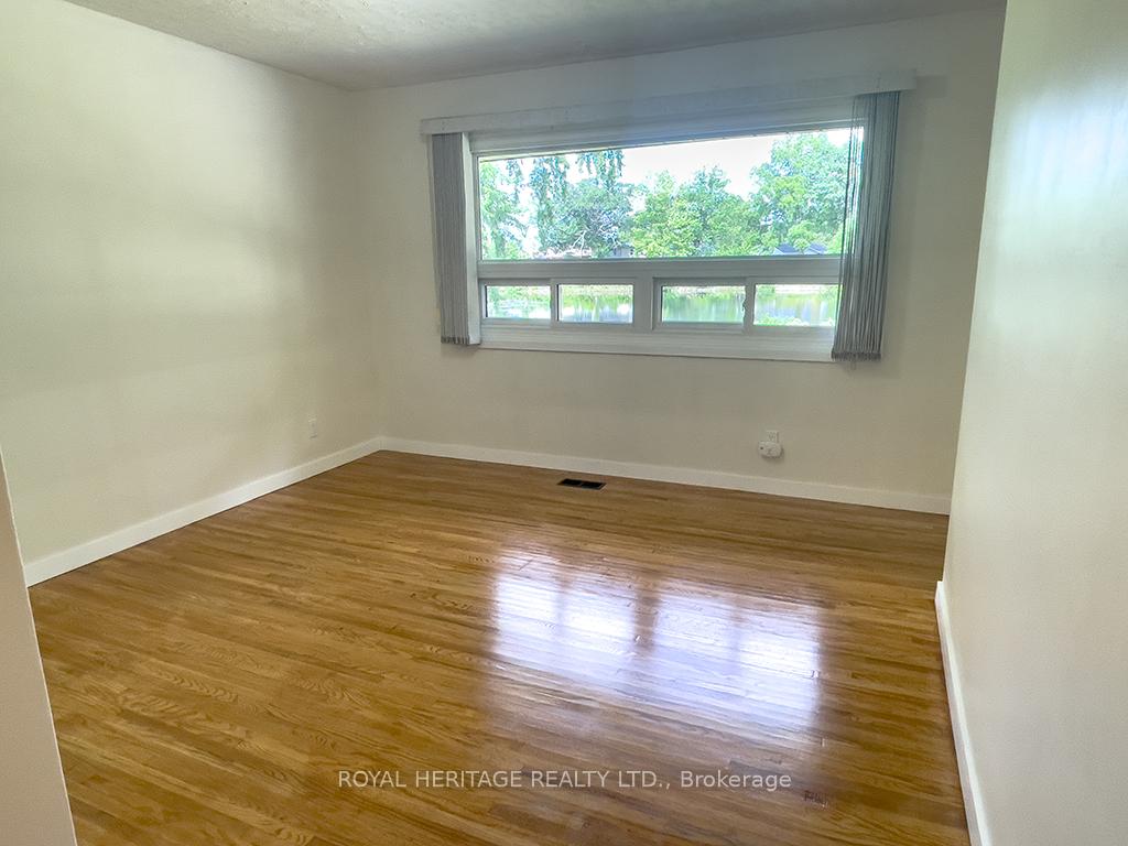 Photo 19 of 80 Greenfield Park, Belleville, Thurlow Ward — HOMEH