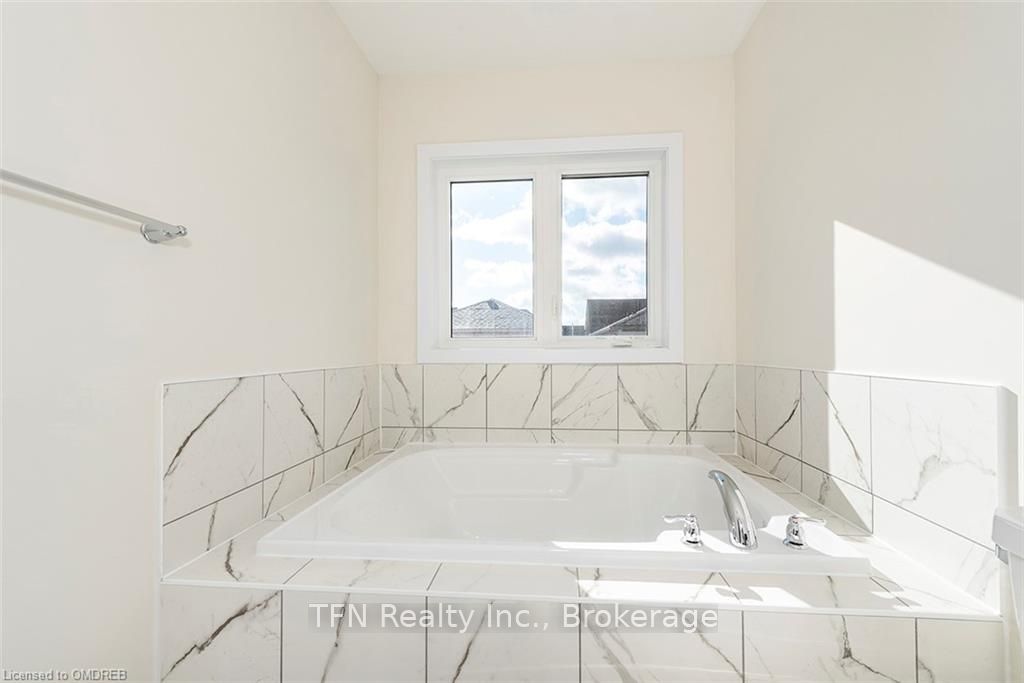 Photo 30 of 59 Downriver Drive, Welland, Dain City — HOMEH