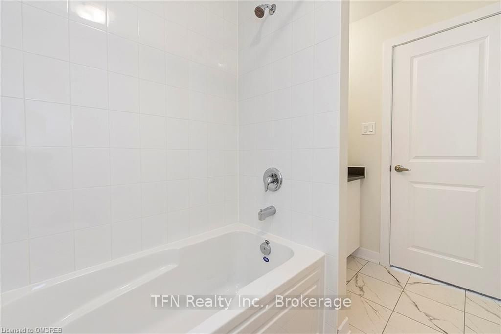 Photo 34 of 59 Downriver Drive, Welland, Dain City — HOMEH