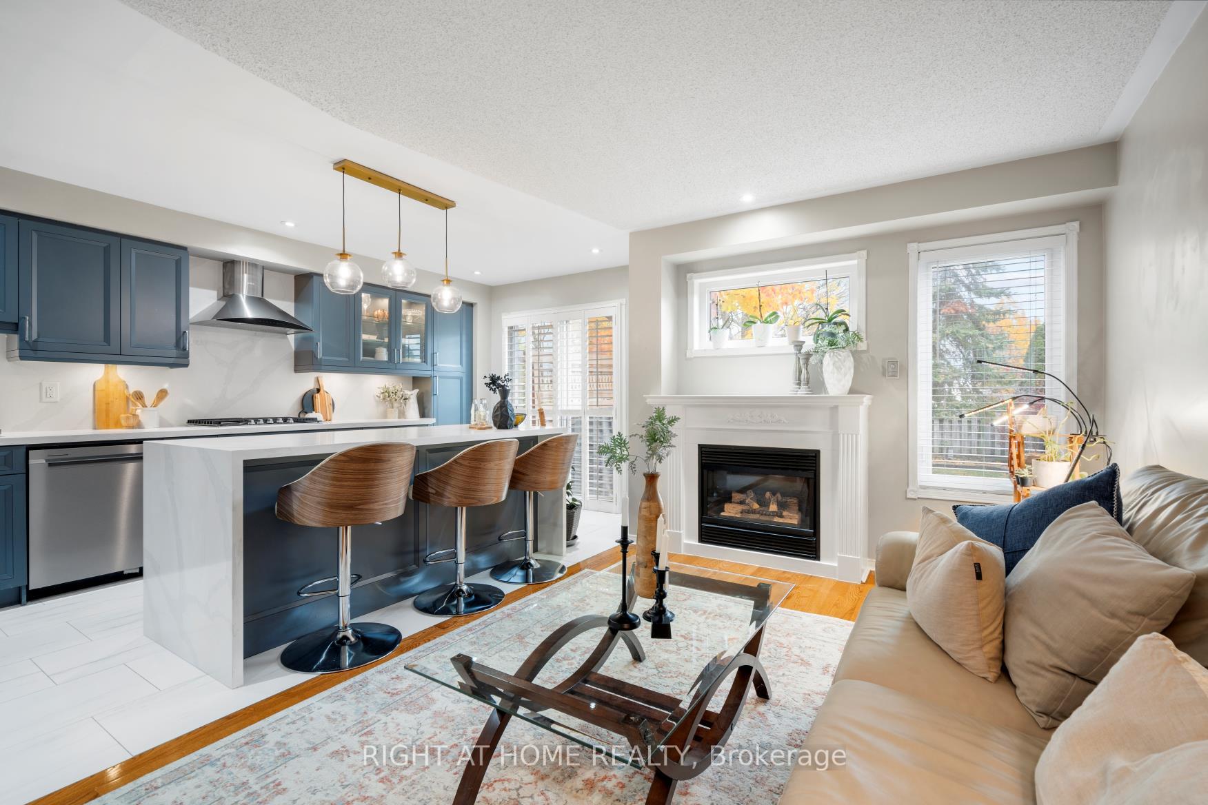 Photo 13 of 65 Zachary Place, Whitby, Brooklin — HOMEH