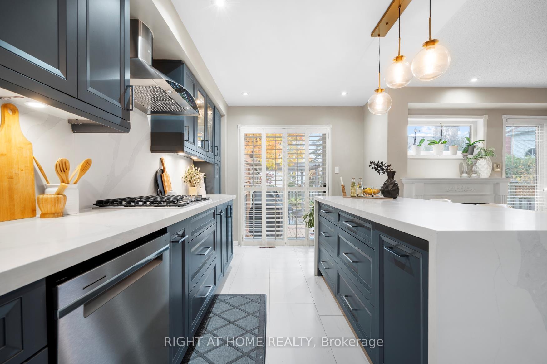 Photo 17 of 65 Zachary Place, Whitby, Brooklin — HOMEH
