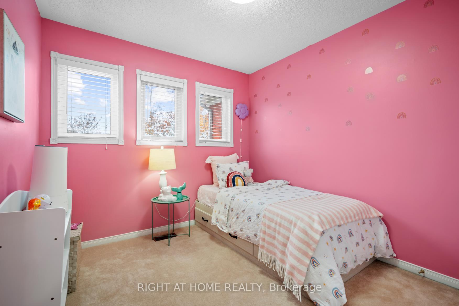 Photo 23 of 65 Zachary Place, Whitby, Brooklin — HOMEH