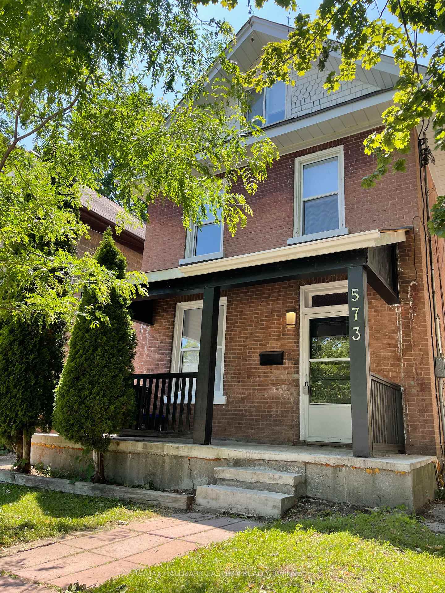 Photo 2 of 573 Bethune Street, Peterborough, Town Ward 3 — HOMEH