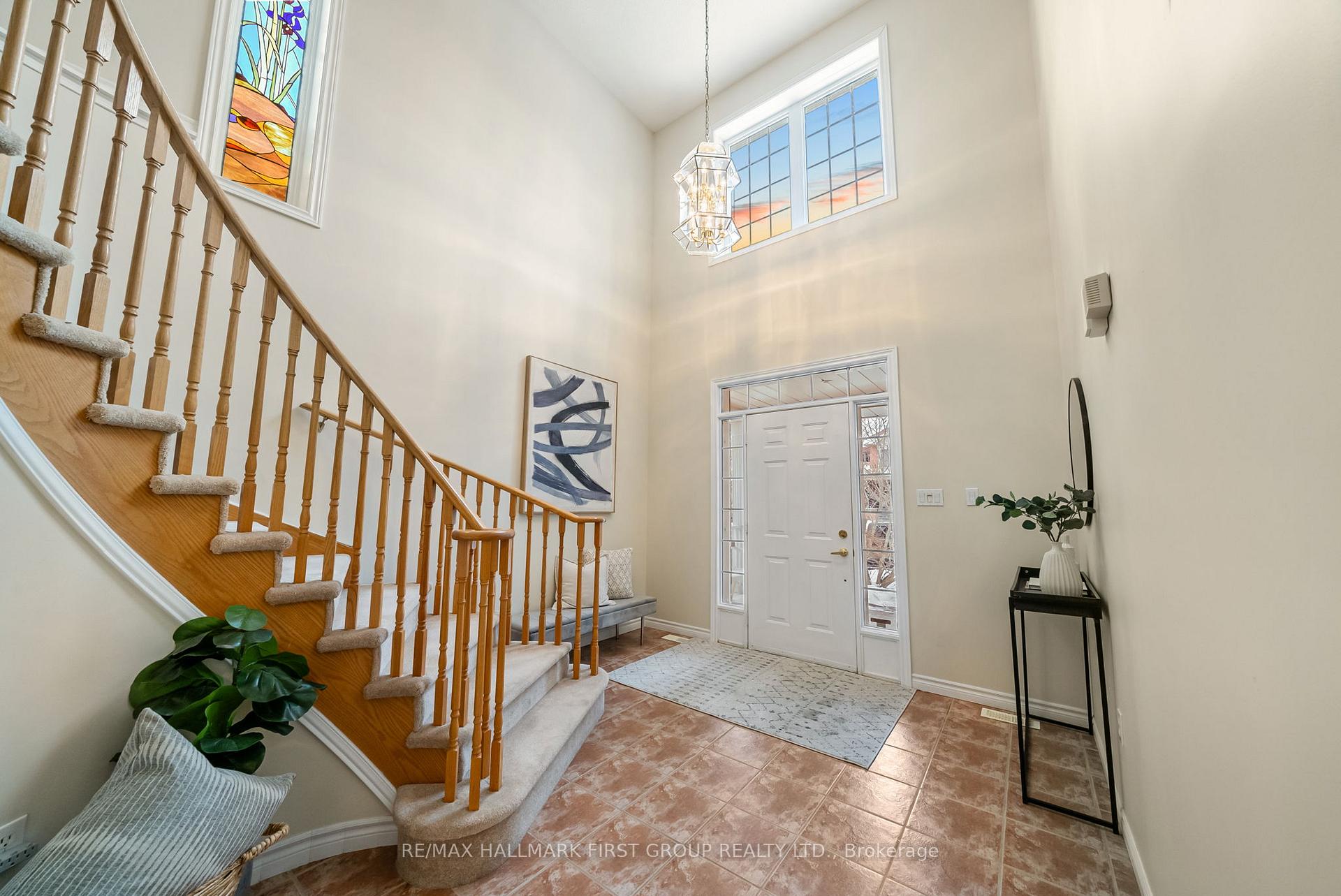 Photo 3 of 1514 Clearbrook Drive, Oshawa, Taunton — HOMEH