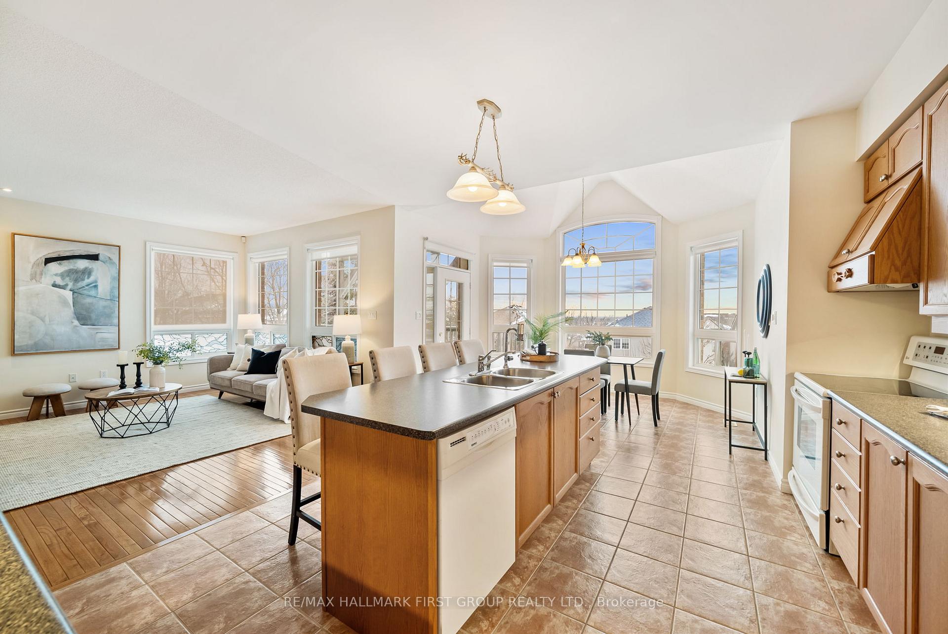Photo 8 of 1514 Clearbrook Drive, Oshawa, Taunton — HOMEH