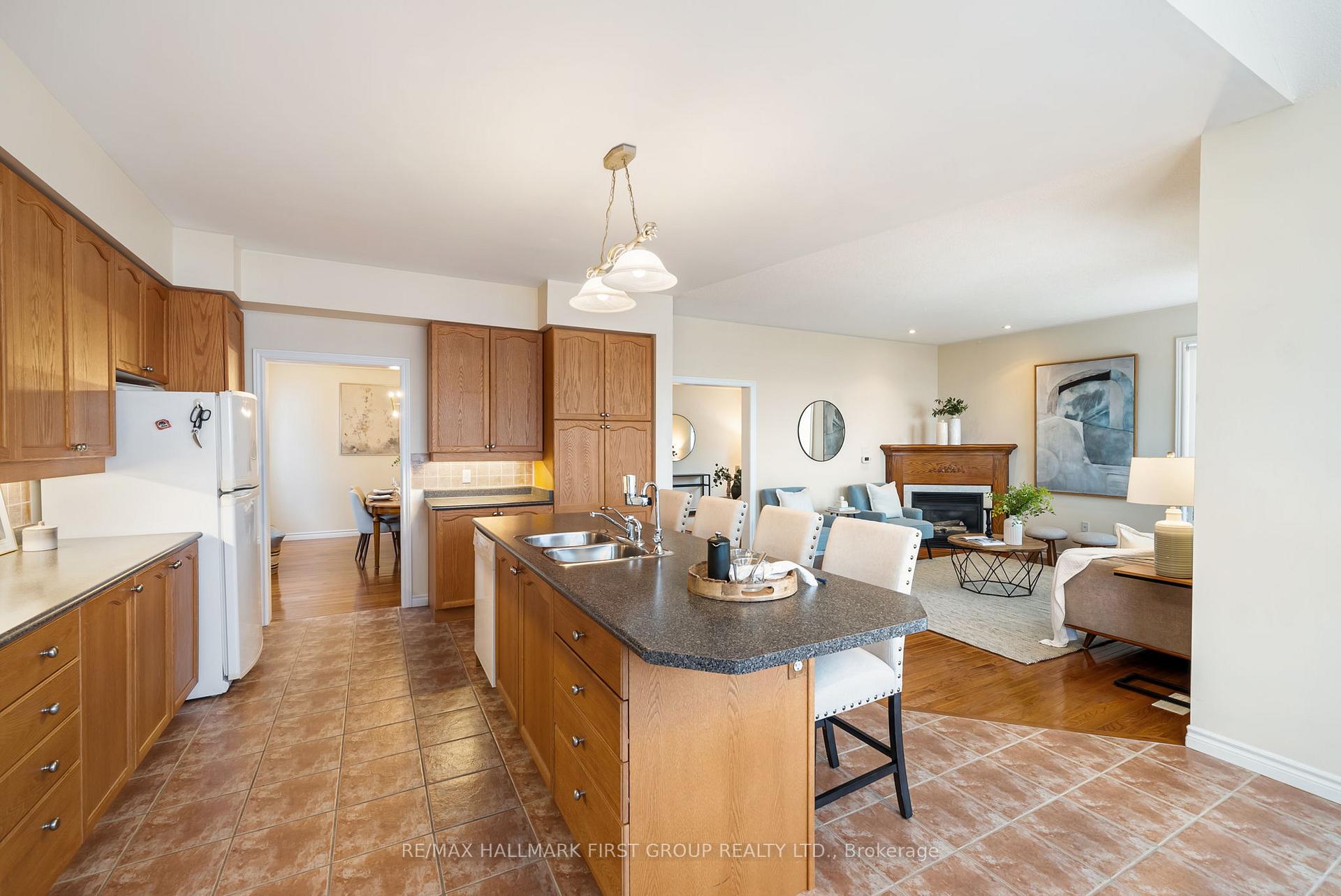 Photo 10 of 1514 Clearbrook Drive, Oshawa, Taunton — HOMEH